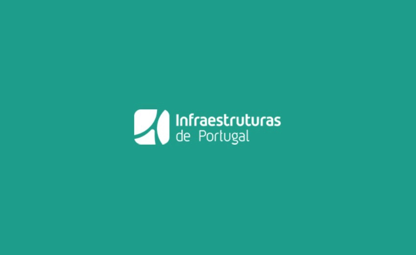 Infraestruturas de Portugal realiza limpeza de gestão de combustível na Linha de Vendas Novas